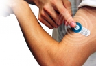 Az emberi test hőjével működik a sebtapasz méretű MP3 lejátszó